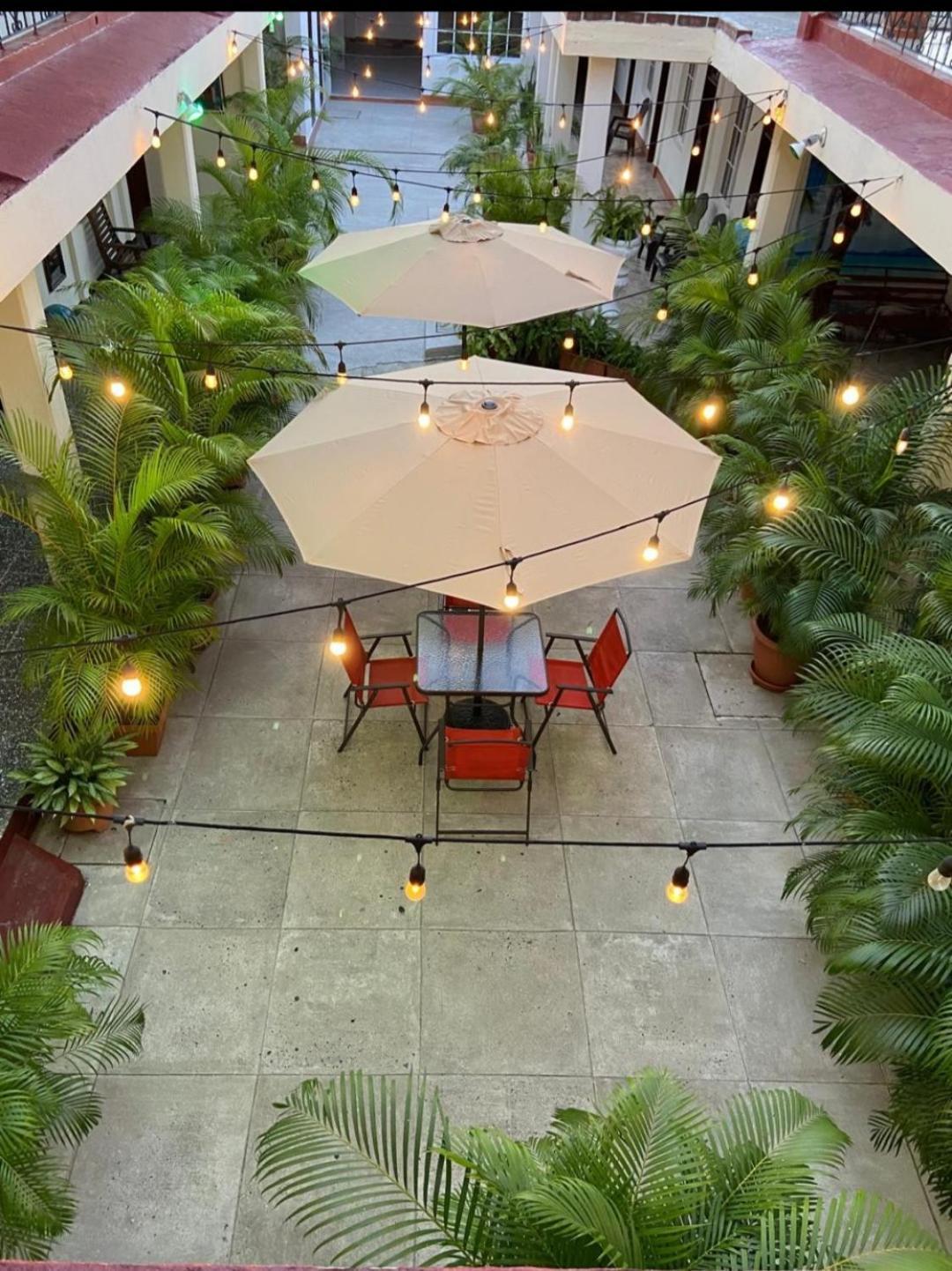 Hotel El Reformador Puerto Barrios Zewnętrze zdjęcie