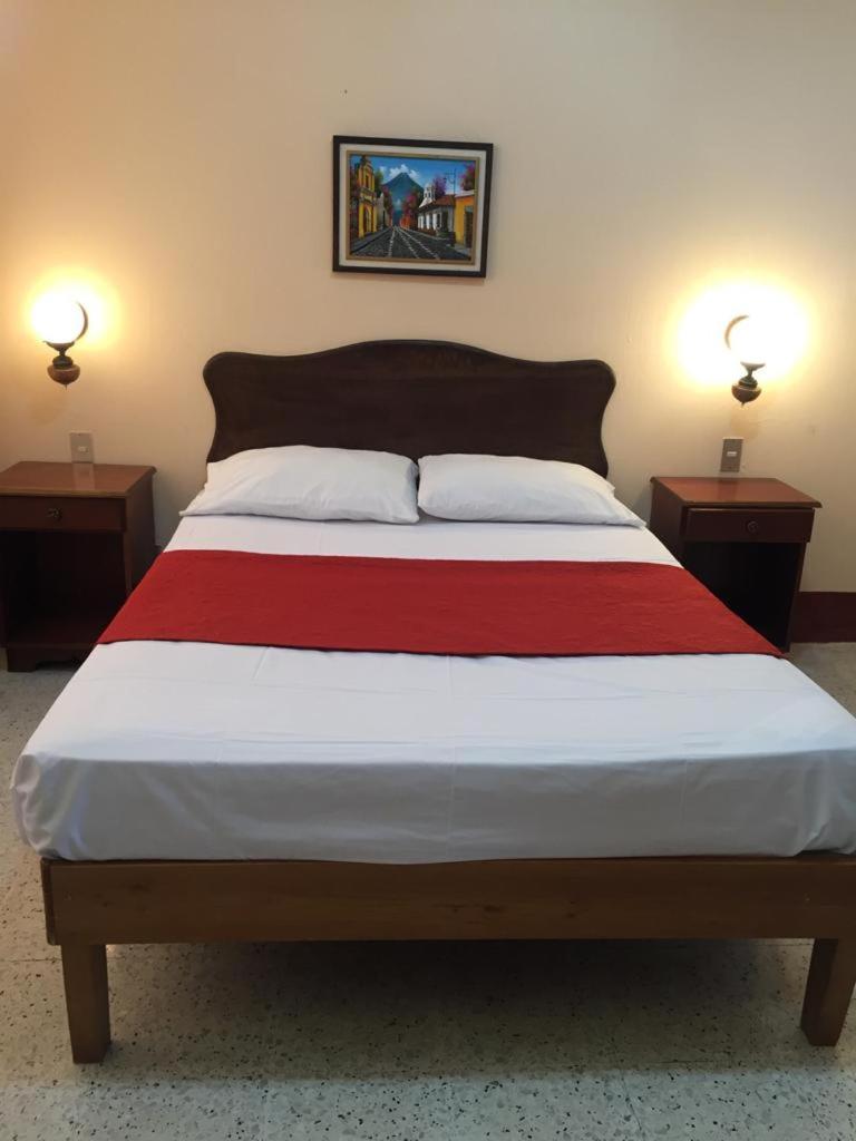 Hotel El Reformador Puerto Barrios Zewnętrze zdjęcie