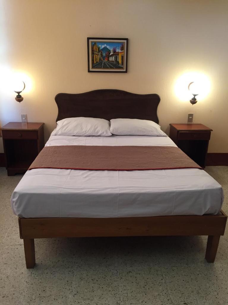 Hotel El Reformador Puerto Barrios Zewnętrze zdjęcie